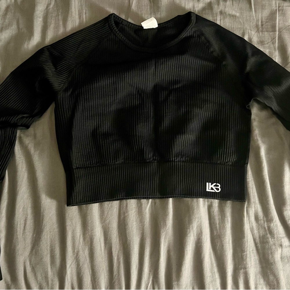 Black Long Sleeve Crop Top